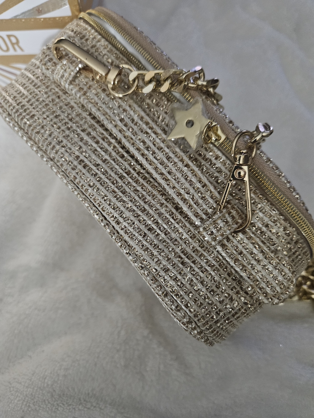 💞💘Womens Christian Dior Gold Cosmetic Bag With Chain - NWOT💞❣️ - Picture 7 of 16
